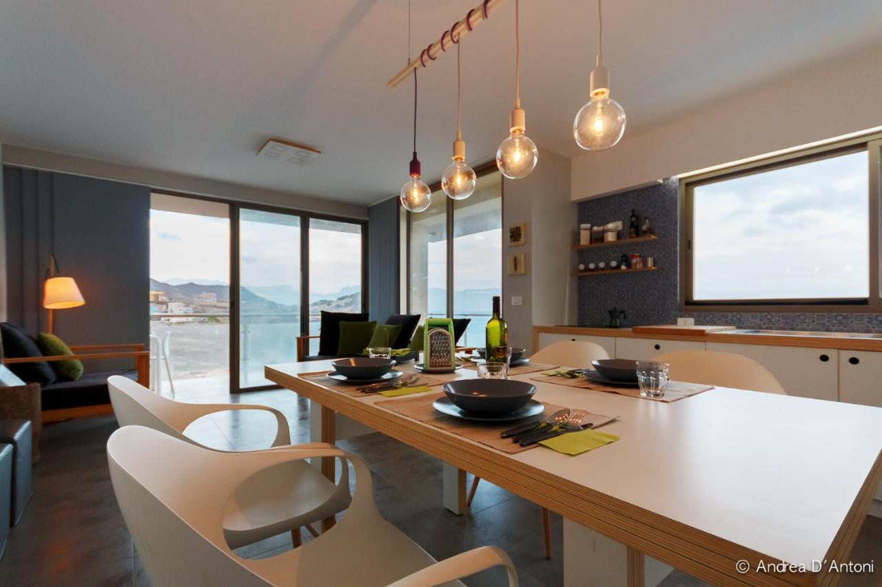 Seafront Holiday House On The Mindelo Bay Exterior photo
