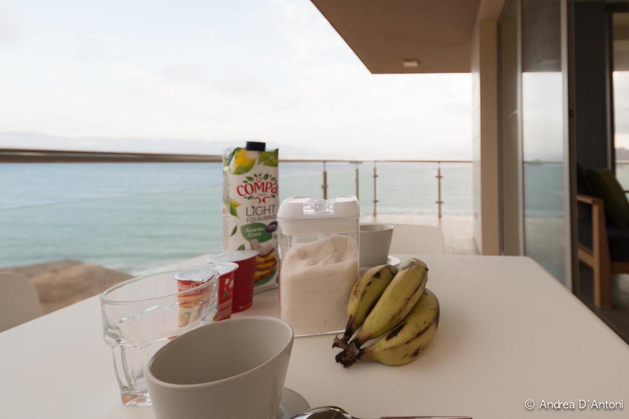 Seafront Holiday House On The Mindelo Bay Exterior photo